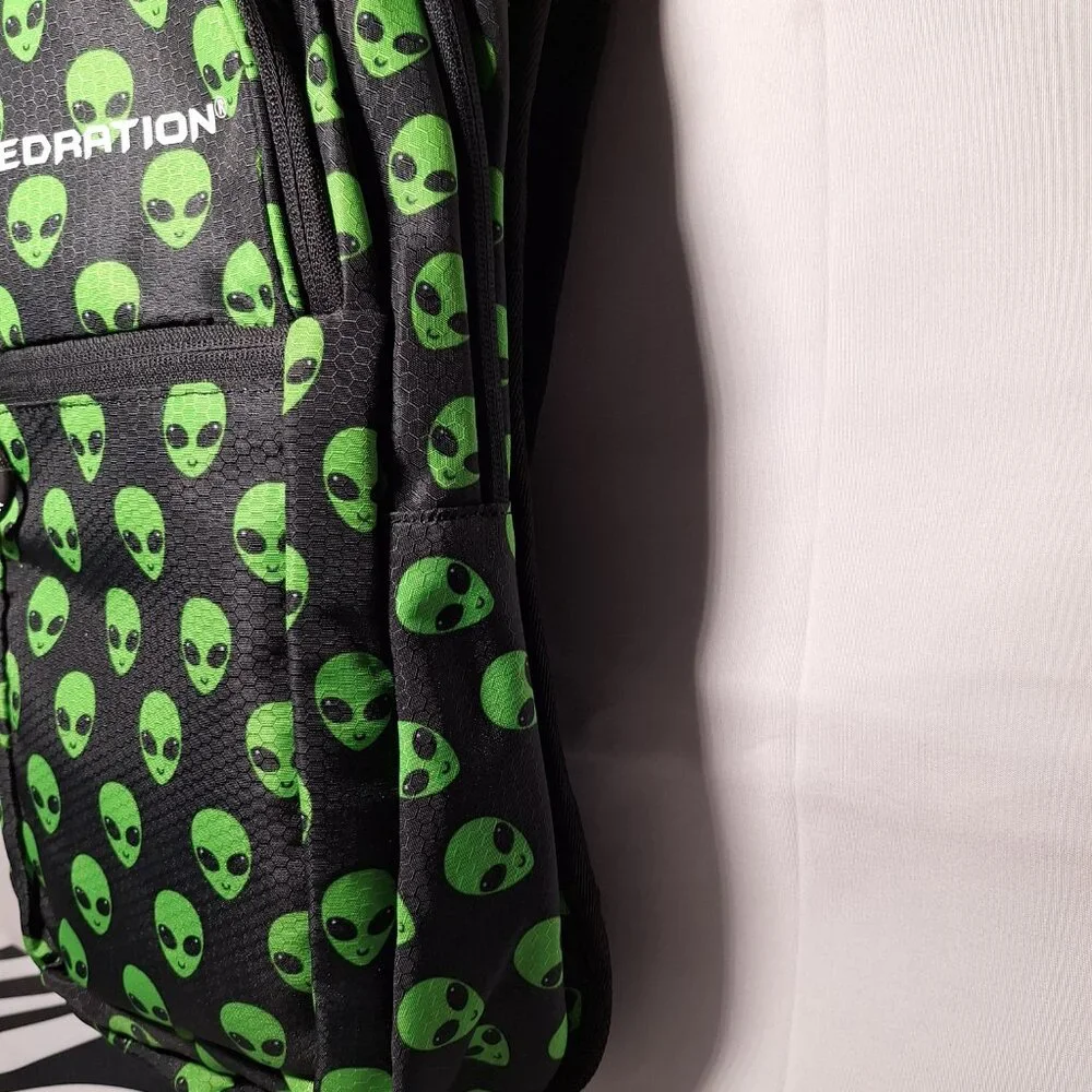 Vibedration Hydration Backpack w/o bladder - Aliens - Used